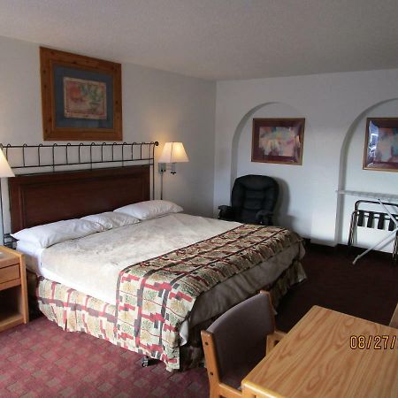 North Country Inn & Suites Mandan Kültér fotó