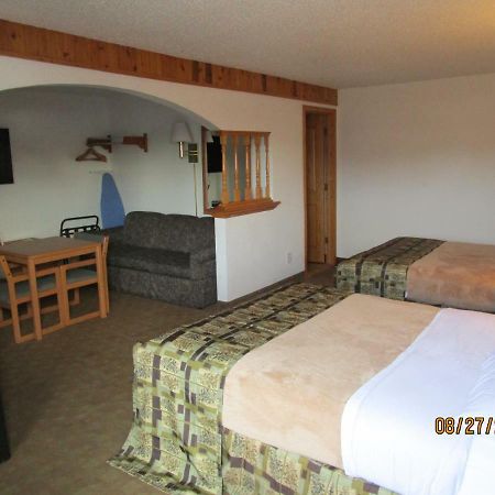 North Country Inn & Suites Mandan Kültér fotó
