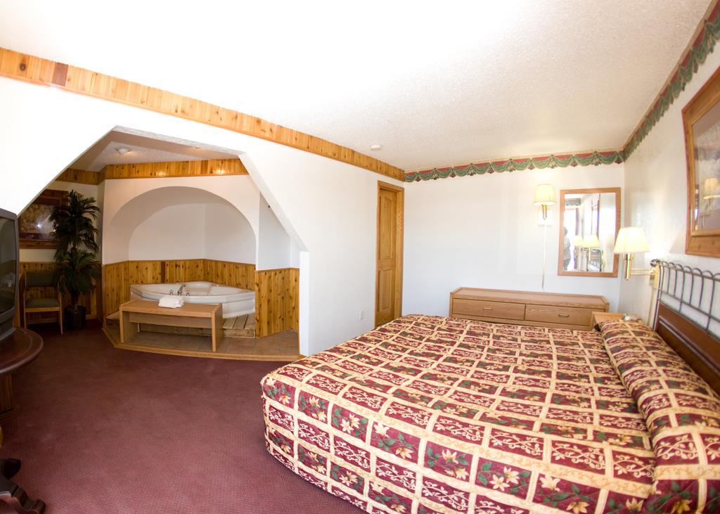 North Country Inn & Suites Mandan Kültér fotó