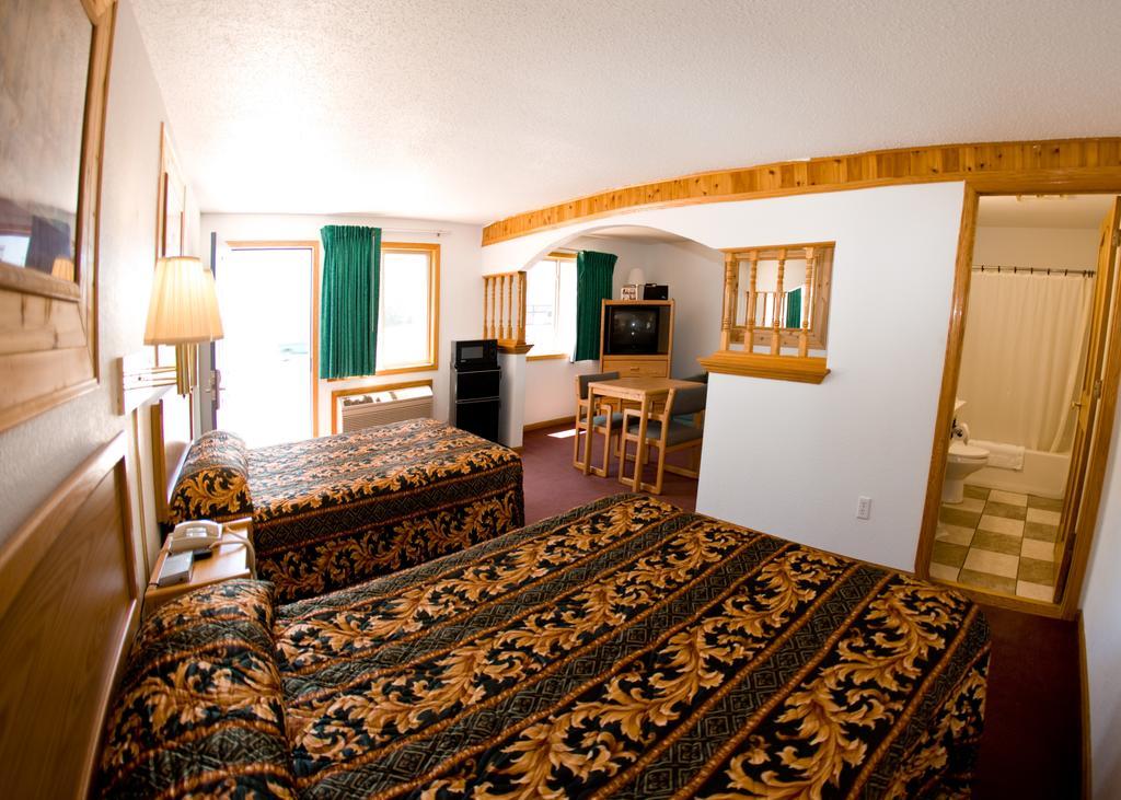 North Country Inn & Suites Mandan Kültér fotó