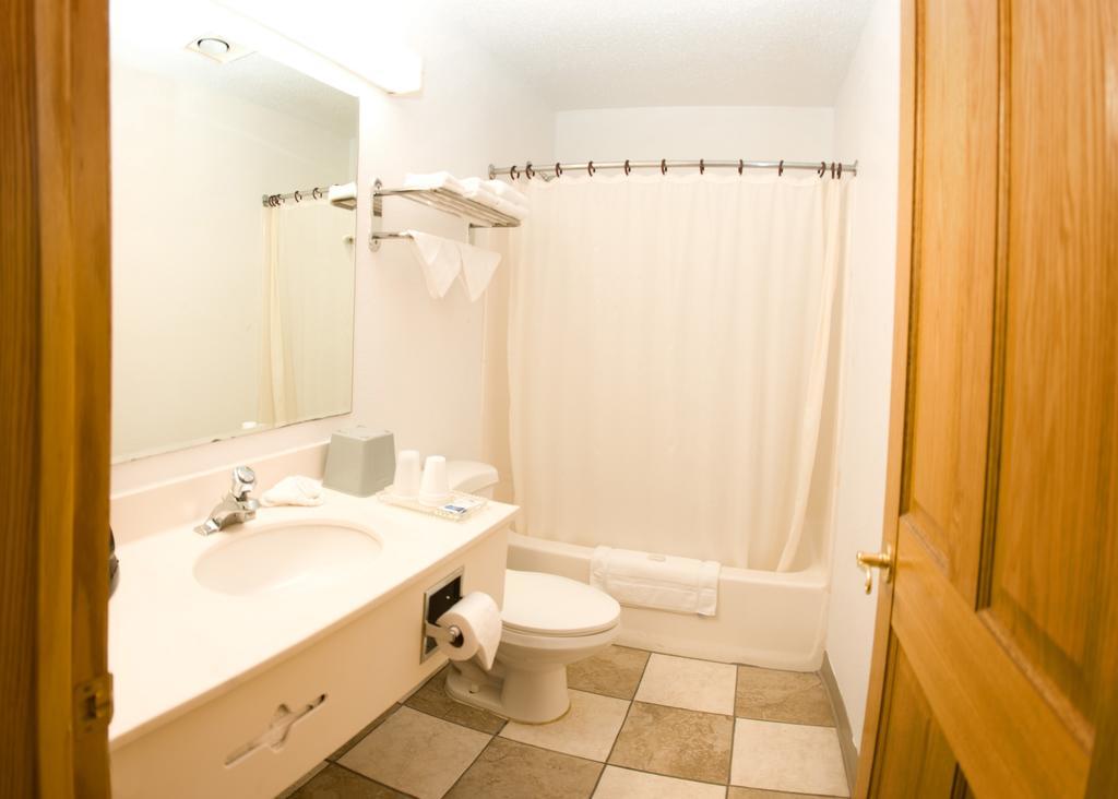 North Country Inn & Suites Mandan Szoba fotó